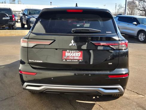 New 2026 Mitsubishi Outlander SE image 11
