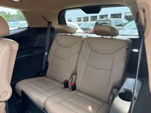 Used 2023 Cadillac XT6 Premium Luxury w/ Platinum Package AWD/4WD image 10
