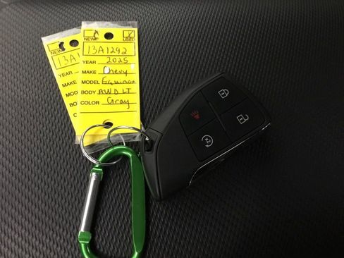 Used 2025 Chevrolet Equinox LT image 23