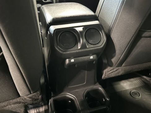 Used 2023 Jeep Wrangler Unlimited Sport AWD/4WD image 36