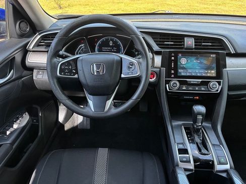 Used 2017 Honda Civic EX image 9