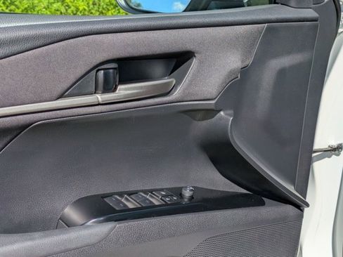 Used 2025 Toyota Camry LE image 13