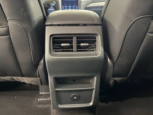 Used 2024 Ford Edge SE w/ Black Appearance Package AWD/4WD image 26