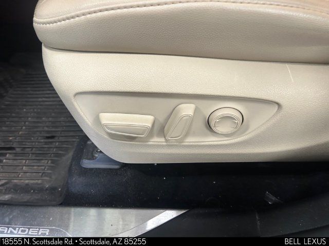 Used 2021 Toyota Highlander Platinum AWD/4WD image 21