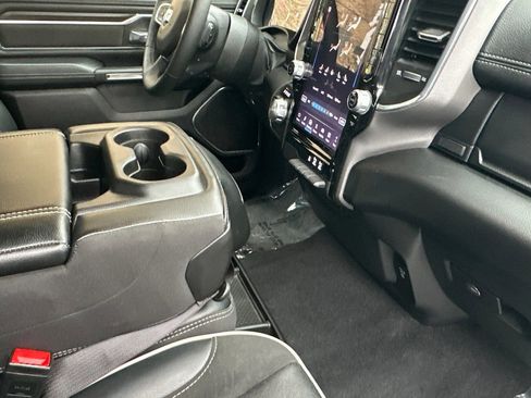 Used 2025 RAM 1500 Laramie image 16