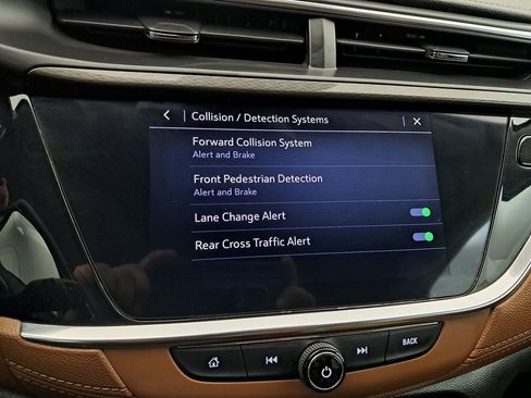 Used 2021 Buick Encore GX Essence image 15