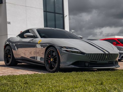 Used 2022 Ferrari Roma RWD image 8