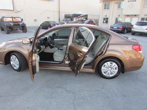 Used 2011 Subaru Legacy 2.5i image 26