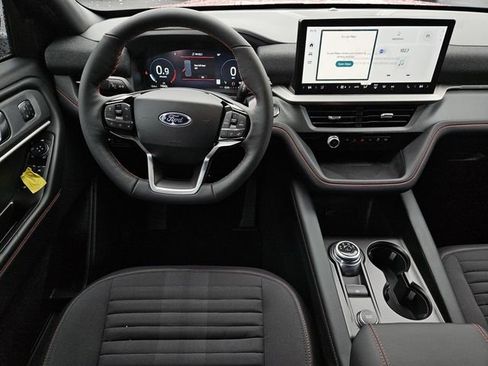 New 2026 Ford Explorer ST-Line w/ ST-Line Street Pack image 4