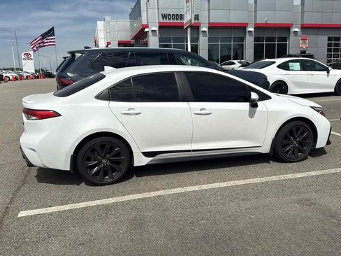 Used 2023 Toyota Corolla SE FWD image 7