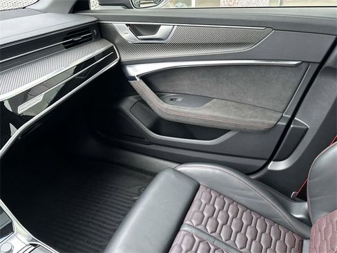 Used 2024 Audi RS 6 performance image 34