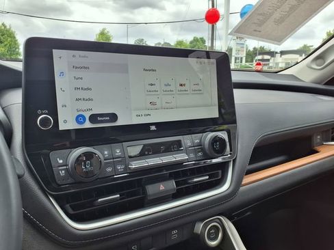 Used 2025 Toyota Grand Highlander FWD image 31