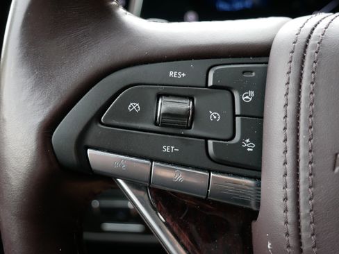 Used 2021 Cadillac Escalade ESV Sport Platinum AWD/4WD image 23
