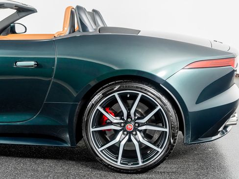 Used 2023 Jaguar F-TYPE R image 16