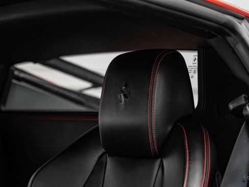 Used 2015 Ferrari 458 Italia Coupe RWD image 46
