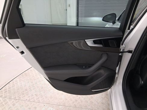 Used 2022 Audi S4 Premium Plus w/ Premium Plus Package image 26