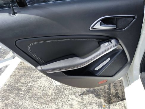 Used 2018 Mercedes-Benz CLA 250 image 43