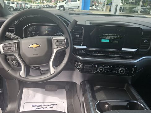 New 2026 Chevrolet Silverado 3500 LTZ w/ LTZ Convenience Package AWD/4WD image 12