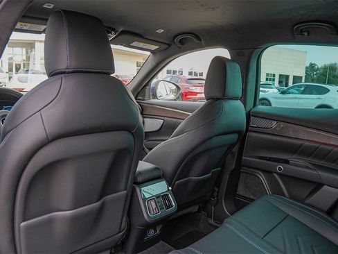 New 2026 Maserati Grecale Modena image 22