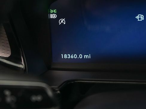 Used 2025 Lincoln Corsair Reserve AWD/4WD image 18
