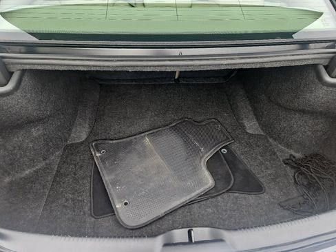 Used 2013 Chrysler 300 RWD image 5