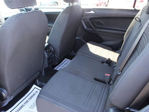 Used 2022 Volkswagen Tiguan S image 15