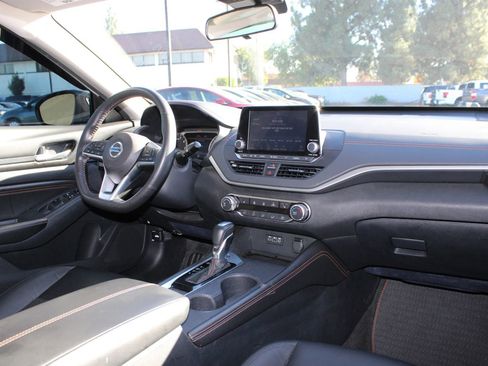 Used 2022 Nissan Altima 2.5 SR w/ Midnight Edition Package image 22