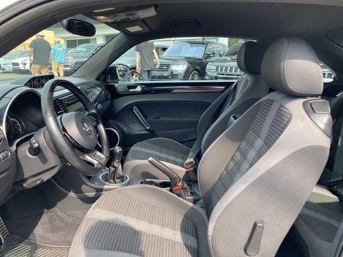 Used 2014 Volkswagen Beetle R-Line image 33