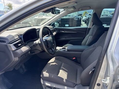 Used 2025 Toyota Camry LE w/ Convenience Package image 17