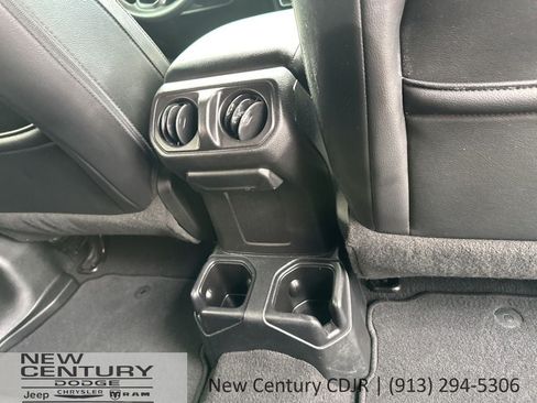 Used 2021 Jeep Wrangler Unlimited Sport AWD/4WD image 16