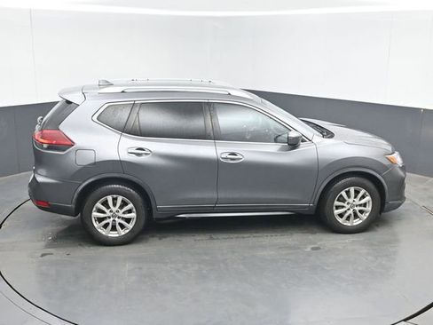 Used 2019 Nissan Rogue SV FWD image 25