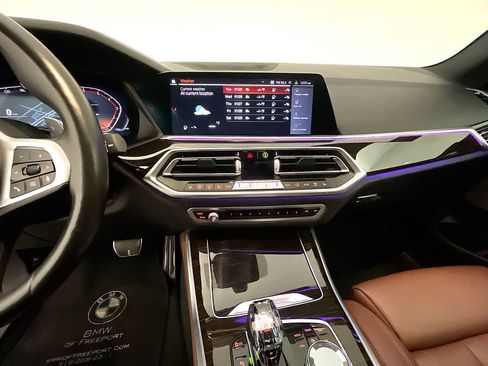 Used 2019 BMW X5 xDrive50i w/ M Sport Package image 17