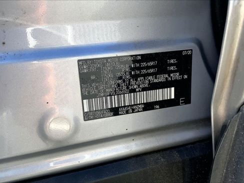 Used 2020 Toyota RAV4 XLE image 36