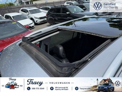Used 2023 Volkswagen Tiguan SE w/ Panoramic Sunroof Package AWD/4WD image 18