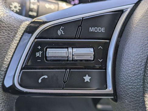 Used 2024 Kia Forte LXS image 17