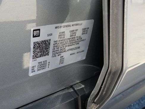 New 2026 Chevrolet Suburban High Country AWD/4WD image 37