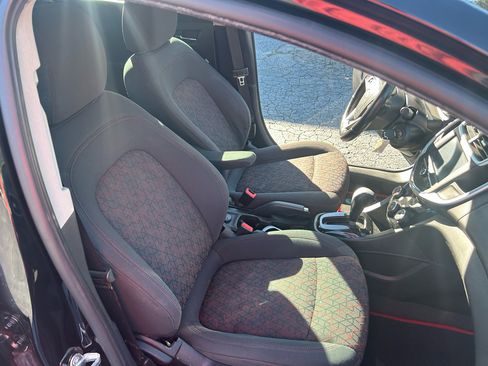 Used 2017 Chevrolet Sonic LT image 8