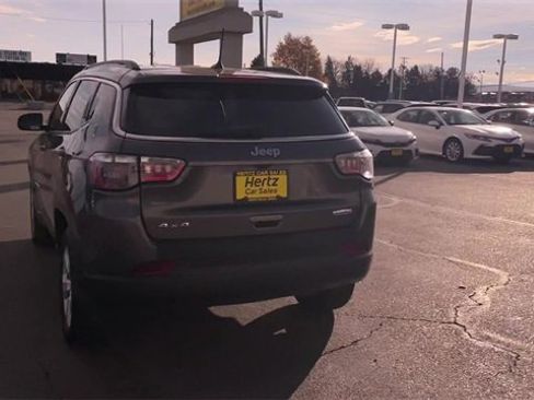 Used 2021 Jeep Compass Latitude image 8