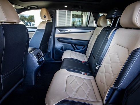 New 2026 Volkswagen Atlas Cross Sport SE image 45