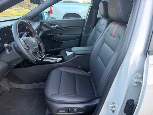 Used 2026 Chevrolet Trax RS w/ Driver Confidence Package FWD image 9