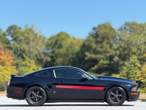 Used 2007 Ford Mustang GT image 11