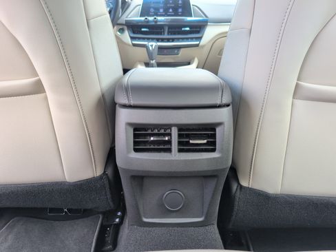 Used 2020 Cadillac XT4 Premium Luxury FWD image 29