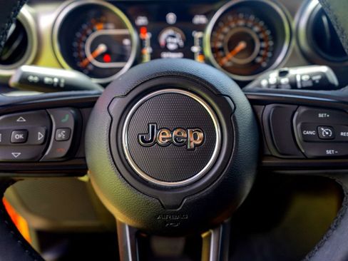 Used 2023 Jeep Wrangler Unlimited Sport AWD/4WD image 15