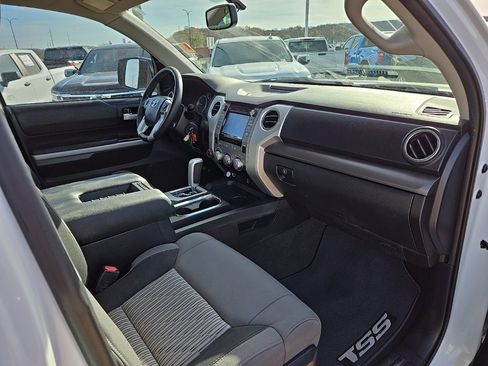 Used 2016 Toyota Tundra SR5 image 19