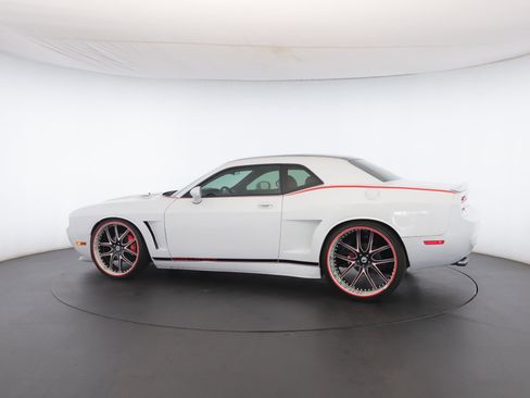 Used 2010 Dodge Challenger R/T image 18
