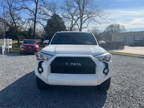 Used 2015 Toyota 4Runner SR5 Premium image 9