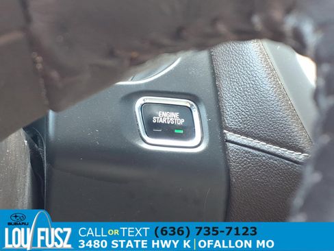 Used 2017 GMC Acadia Denali w/ Technology Package FWD image 16