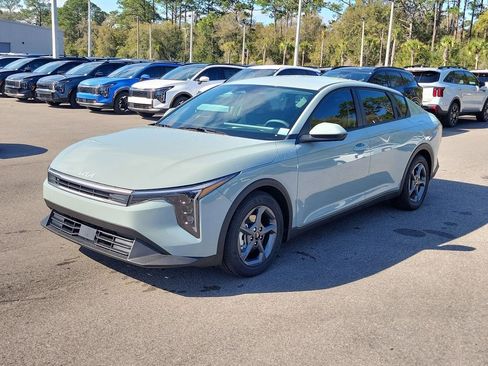 New 2026 Kia K4 LXS image 3
