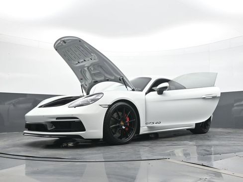 Certified 2024 Porsche 718 Cayman GTS RWD image 23