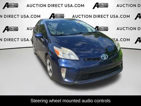 Used 2014 Toyota Prius Two FWD image 3